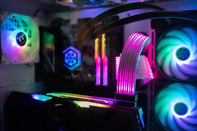 Gaming PC mit RGB-Beleuchtung